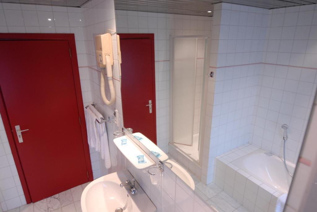 Hotel Le Joli Bois Waterloo Bilik gambar