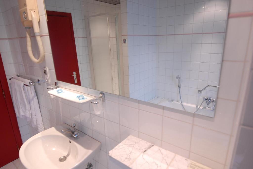Hotel Le Joli Bois Waterloo Bilik gambar